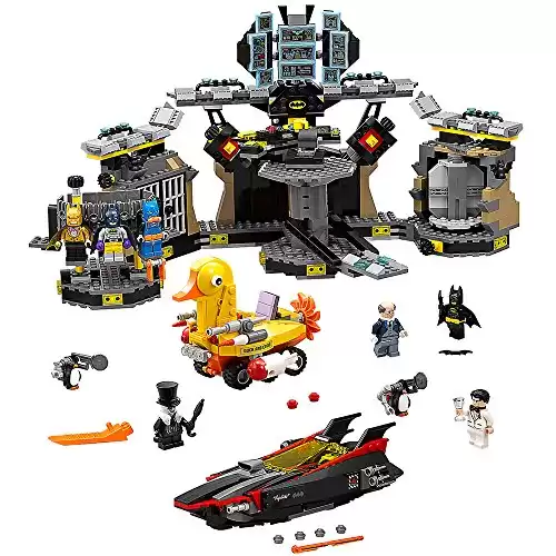 THE LEGO BATMAN Batcave Break-in Toy